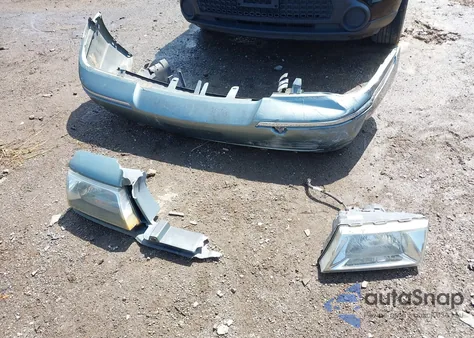 2005 Mercury Grand Marquis Gs из США, поврежденный, VIN 2MEFM74W85X650742